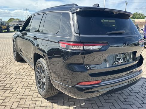 New 2026 Jeep Grand Cherokee L Summit w/ Obsidian Package image 9