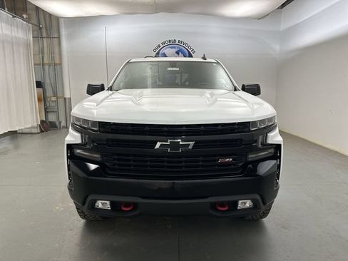 Used 2019 Chevrolet Silverado 1500 LT Trail Boss AWD/4WD image 3