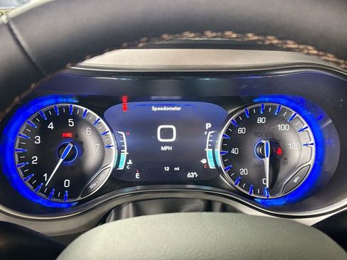 New 2026 Chrysler Pacifica Pinnacle AWD/4WD image 14