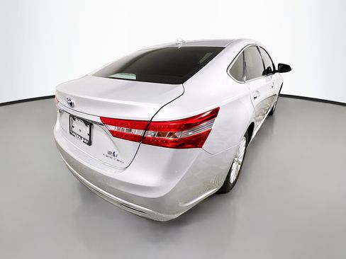 Used 2014 Toyota Avalon Limited FWD image 4