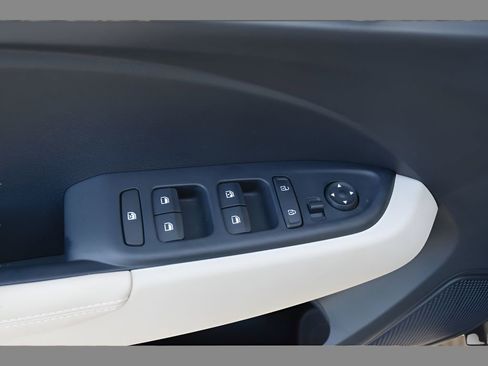 New 2026 Hyundai Venue SEL FWD image 17