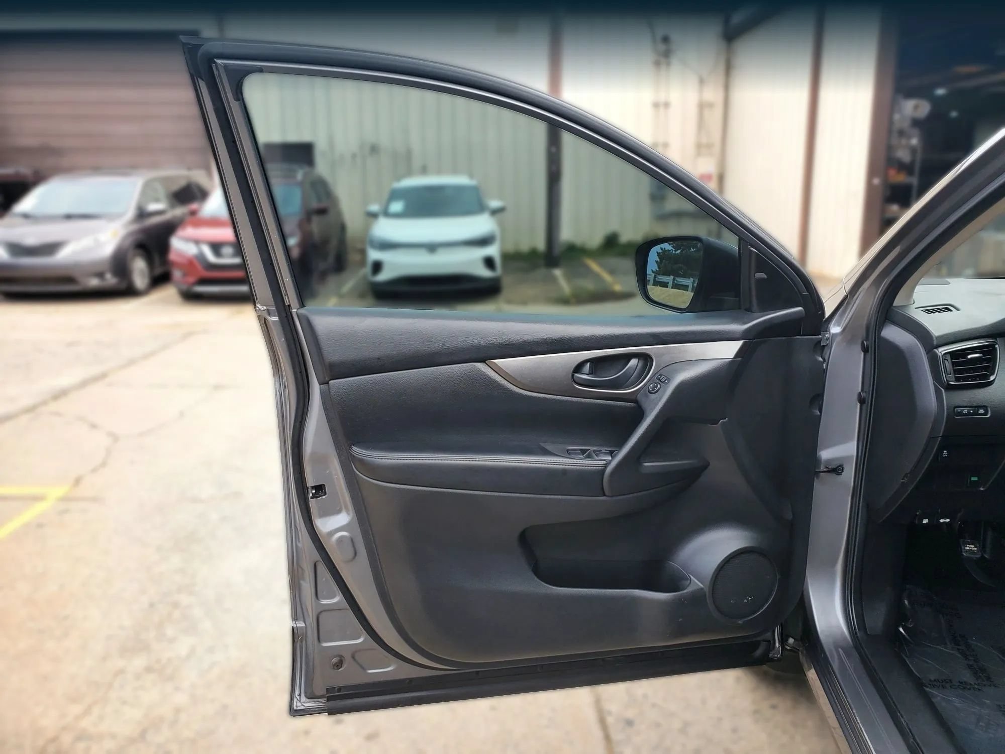 Used 2019 Nissan Rogue Sport S w/ Appearance Package FWD image 13