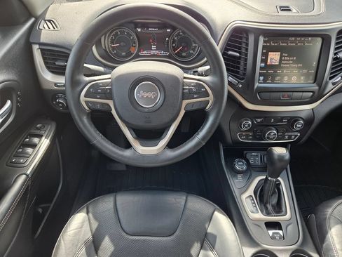 Used 2014 Jeep Cherokee Limited w/ Luxury Group AWD/4WD image 18