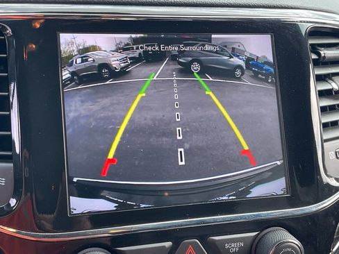 Used 2022 Jeep Grand Cherokee Limited image 24