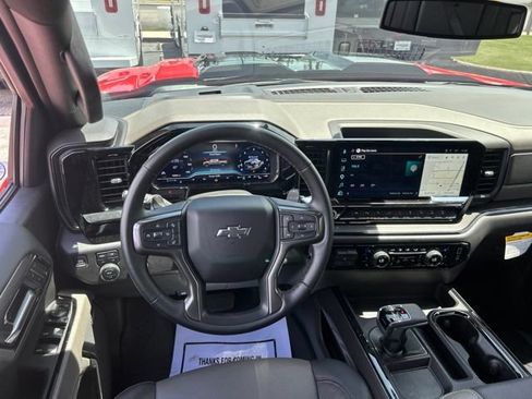 Used 2025 Chevrolet Silverado 1500 ZR2 AWD/4WD image 25