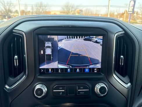 Used 2022 GMC Sierra 2500 AT4 w/ AT4 Preferred Package image 26