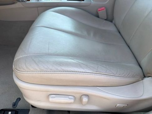 Used 2010 Toyota Camry XLE FWD image 14