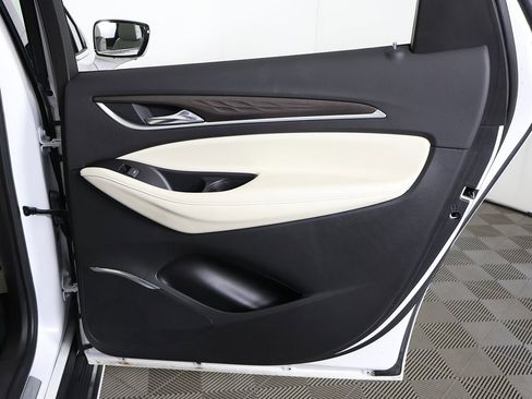 Used 2023 Buick Enclave Avenir w/ Avenir Technology Package image 33
