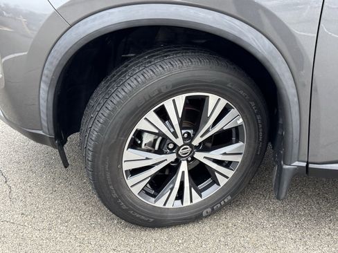 Used 2021 Nissan Rogue SV image 40