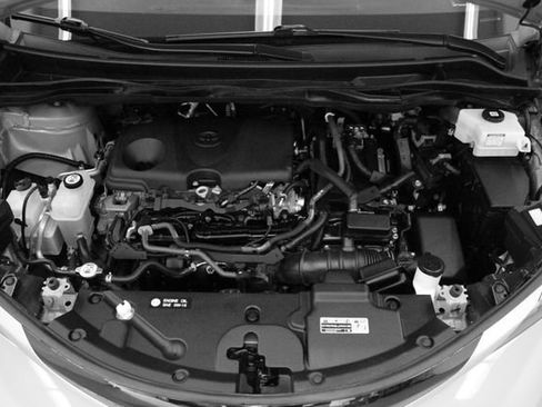 Used 2024 Toyota Sienna XSE image 62