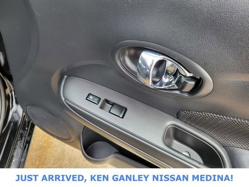 Used 2018 Nissan Versa SV w/ SV Special Edition Package image 47