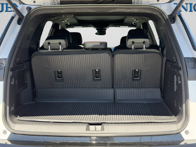 Certified 2024 Chevrolet Traverse RS FWD image 14