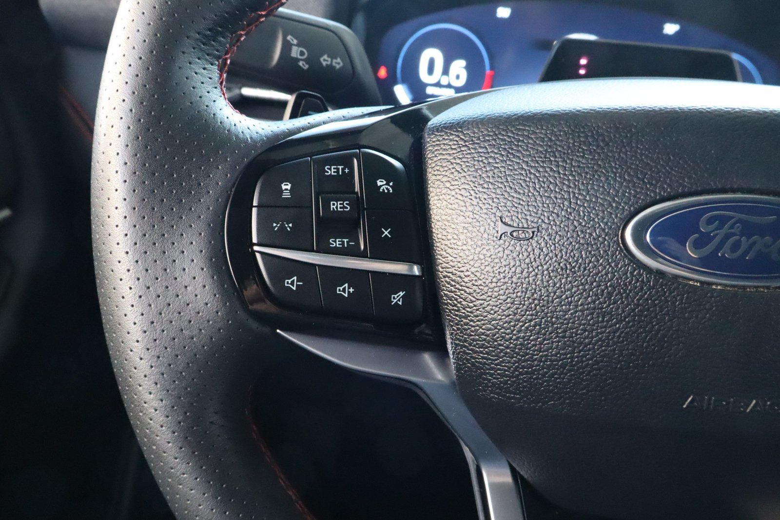 Used 2025 Ford Explorer ST RWD image 24