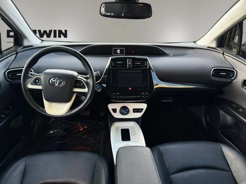 Used 2016 Toyota Prius Four Touring w/ Premium Convenience Package FWD image 16