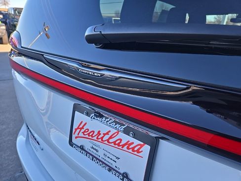 New 2026 Chrysler Pacifica Select w/ S Appearance Package image 20