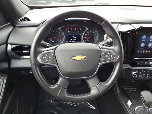 Used 2022 Chevrolet Traverse LT image 14