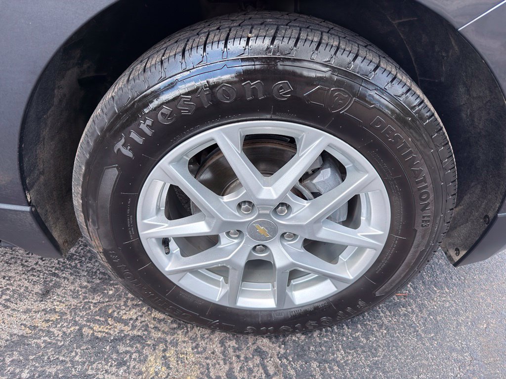 Used 2023 Chevrolet Equinox LT FWD image 9