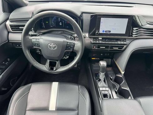 Used 2026 Toyota Camry SE w/ Convenience Package FWD image 16