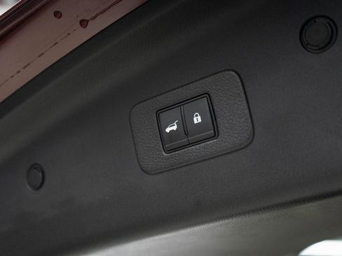 Used 2024 Nissan Armada Platinum w/ Captain's Chairs Package image 11