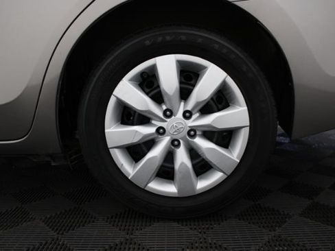 Used 2015 Toyota Corolla LE FWD image 9