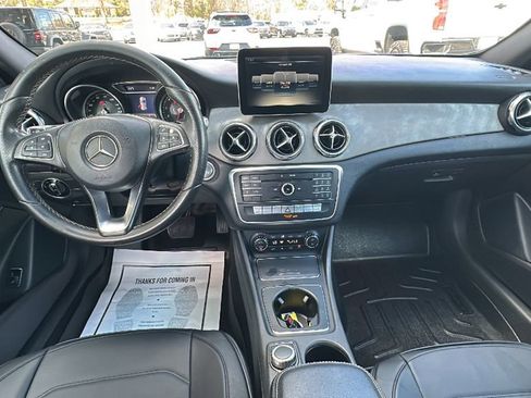 Used 2018 Mercedes-Benz GLA 250 image 17