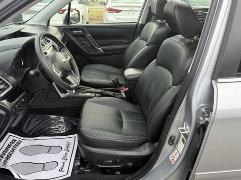 Used 2018 Subaru Forester 2.5i Touring AWD/4WD image 8