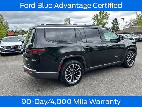 Used 2022 Jeep Wagoneer Series III w/ Premium Group I AWD/4WD image 8