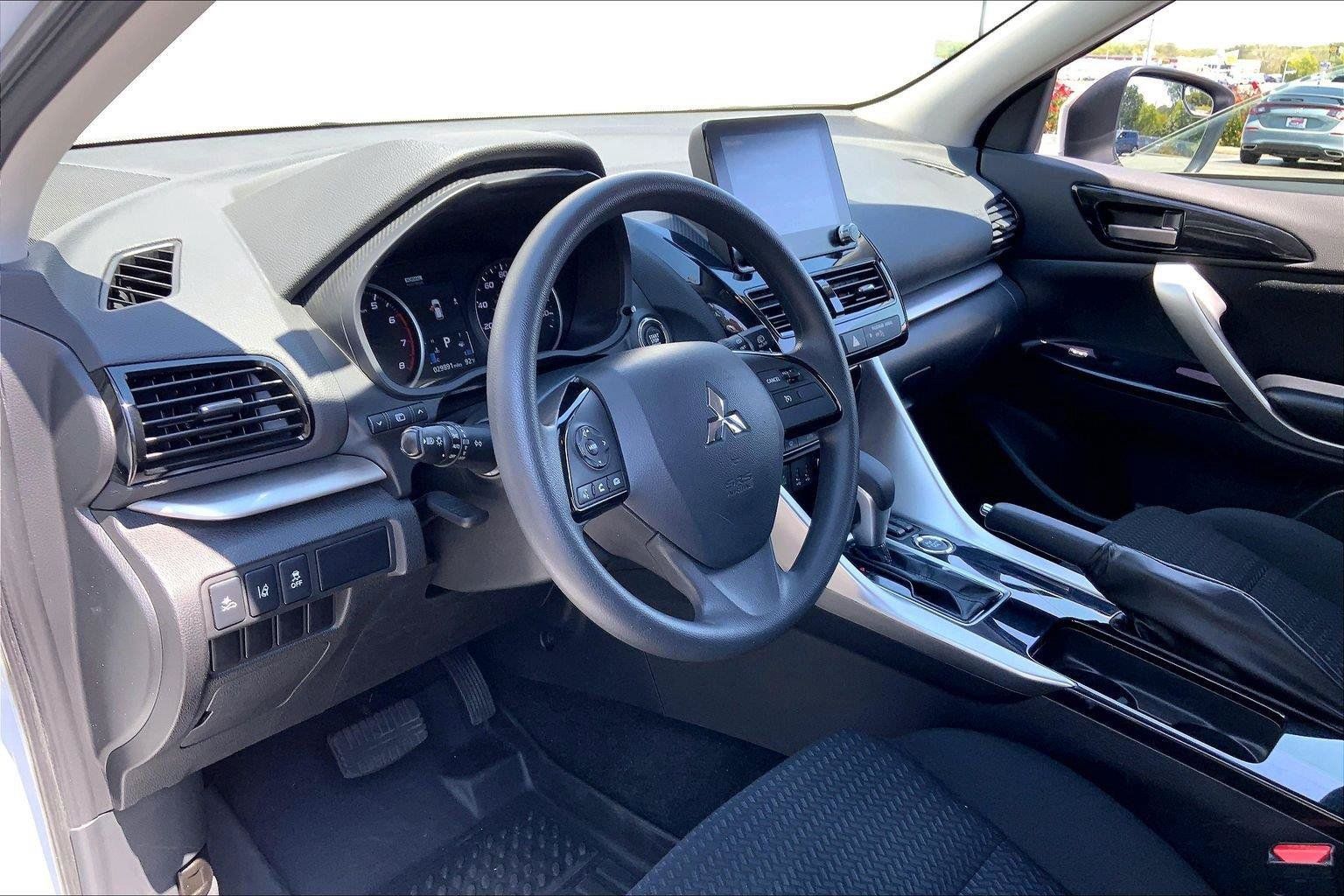 Used 2024 Mitsubishi Eclipse Cross LE AWD/4WD image 13