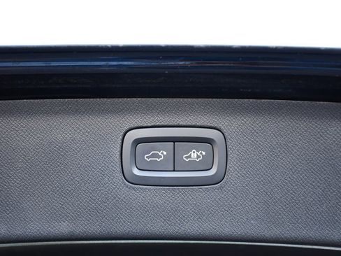 Certified 2023 Volvo XC90 B5 Plus w/ Protection Package Premier image 21