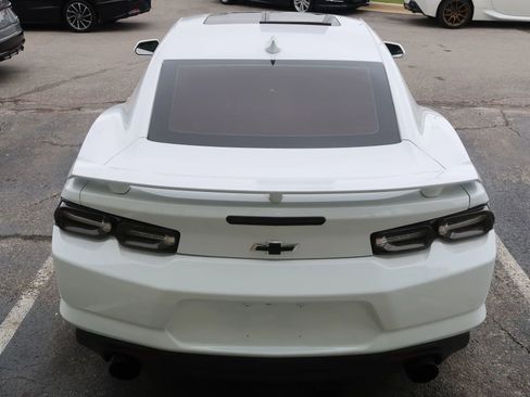 Used 2022 Chevrolet Camaro SS RWD image 11