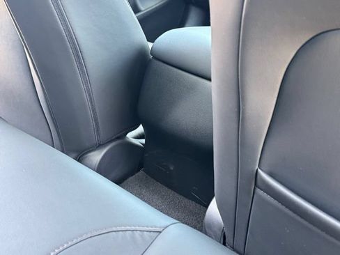 Used 2024 MAZDA MAZDA3 s FWD image 21