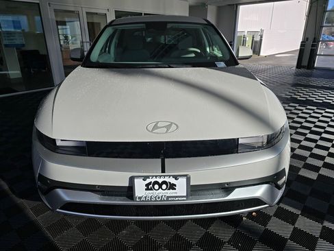 New 2026 Hyundai Ioniq 5 SE image 9