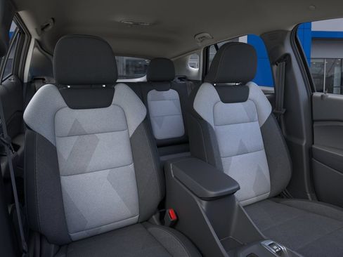 New 2026 Chevrolet Trax LS w/ LS Convenience Package FWD image 16