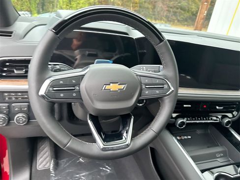 New 2026 Chevrolet Suburban High Country image 16