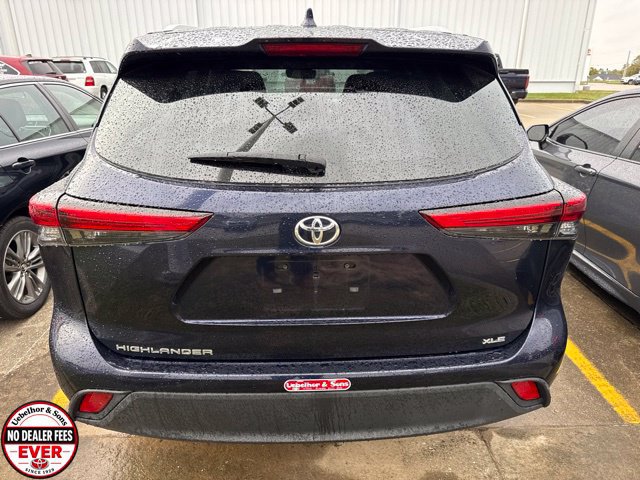 Used 2023 Toyota Highlander XLE FWD image 6