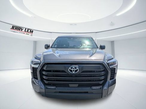 Used 2025 Toyota Tundra SR5 AWD/4WD image 8