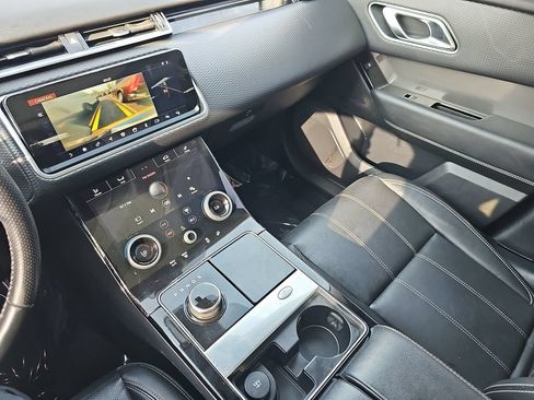 Used 2020 Land Rover Range Rover Velar S AWD/4WD image 24