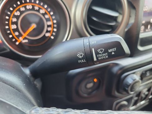 Used 2019 Jeep Wrangler Unlimited Sport S image 29