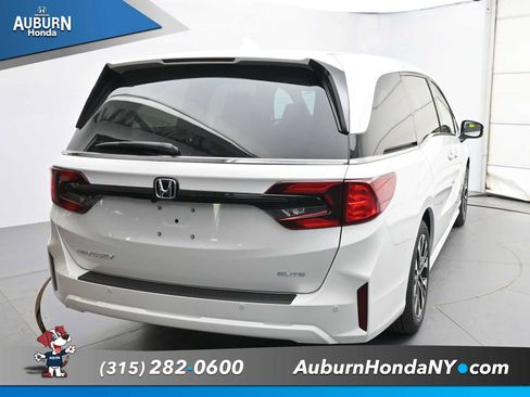 New 2026 Honda Odyssey Elite image 4