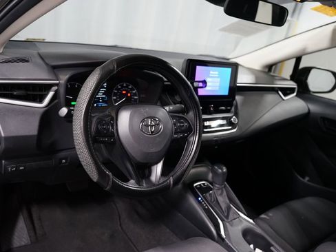 Used 2025 Toyota Corolla LE w/ Convenience Package image 7