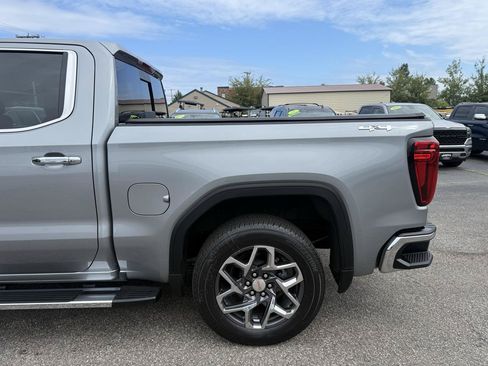 Used 2026 GMC Sierra 1500 SLT w/ SLT Premium Package AWD/4WD image 11