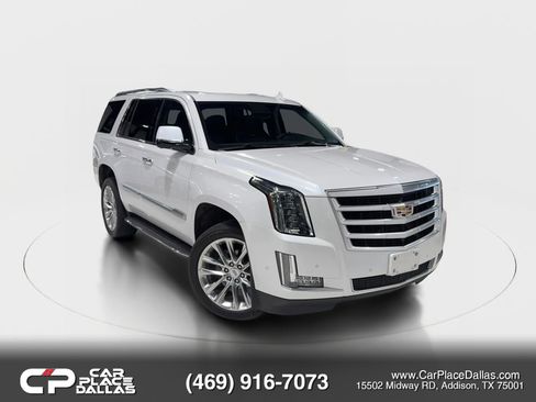 Used 2019 Cadillac Escalade Luxury RWD image 1
