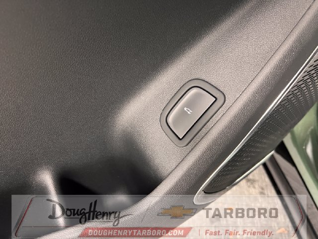 New 2027 Chevrolet Traverse RS w/ LPO, Floor Liner Package FWD image 26