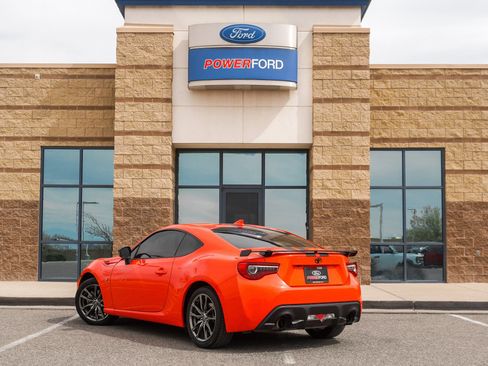 Used 2017 Toyota 86 860 Special Edition image 8