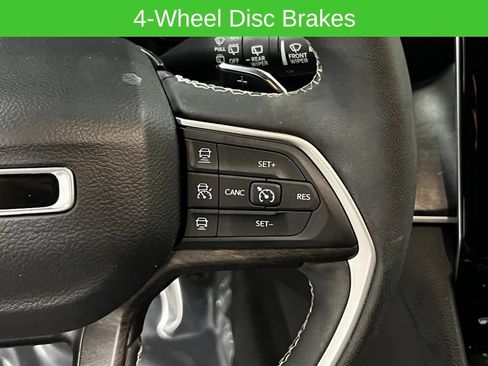 Used 2023 Jeep Grand Cherokee Limited AWD/4WD image 15