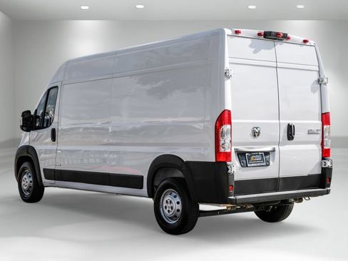 Used 2023 RAM ProMaster 2500 FWD image 8