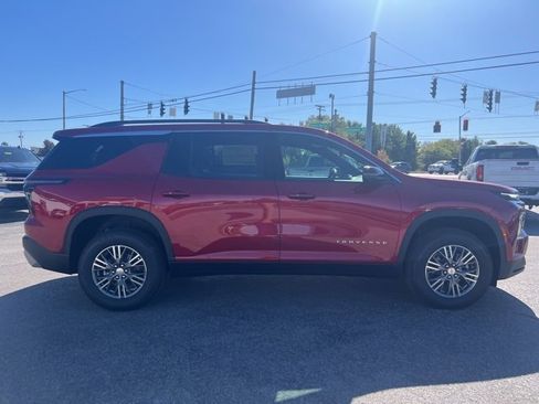 New 2026 Chevrolet Traverse LT w/ Driver Confidence Package image 5