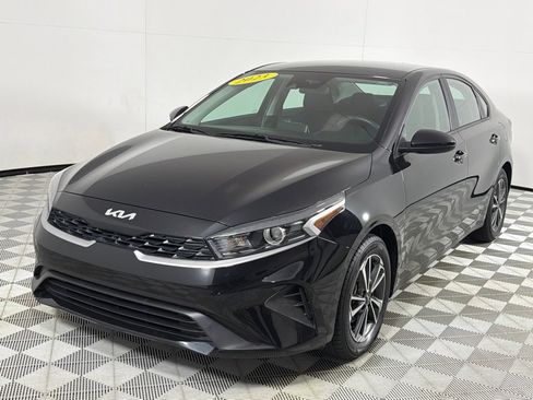 Used 2023 Kia Forte LXS image 10