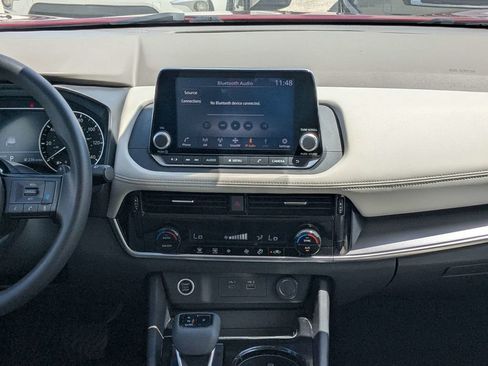 Used 2021 Nissan Rogue SV FWD image 16