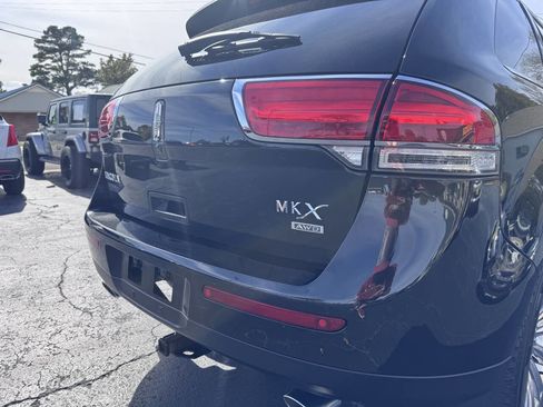 Used 2013 Lincoln MKX Base AWD 4dr SUV image 17